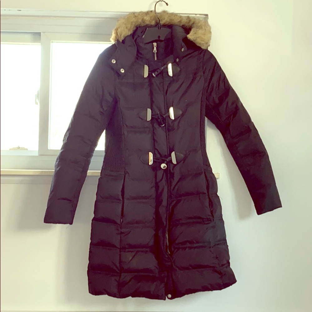 Black toggle puffer coat with detachable hood